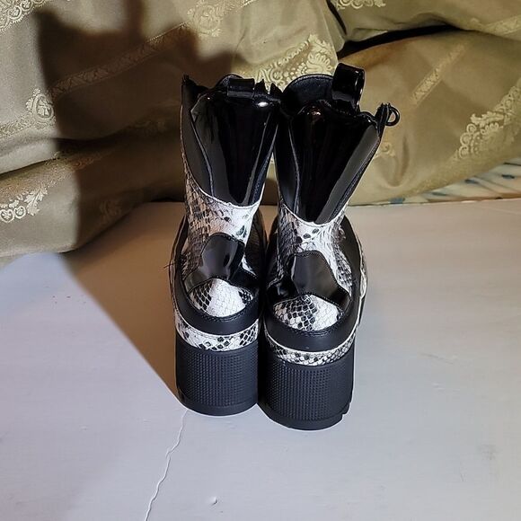 LADIES FASHIONOVA SNAKESKIN LOOK BOOT - Picture 4 of 15